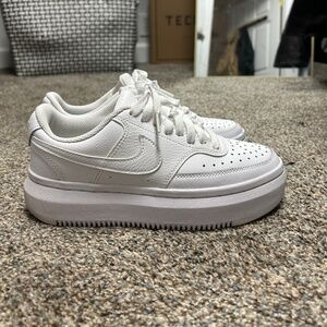 WHITE NIKE PLATFORM SNEAKERS
